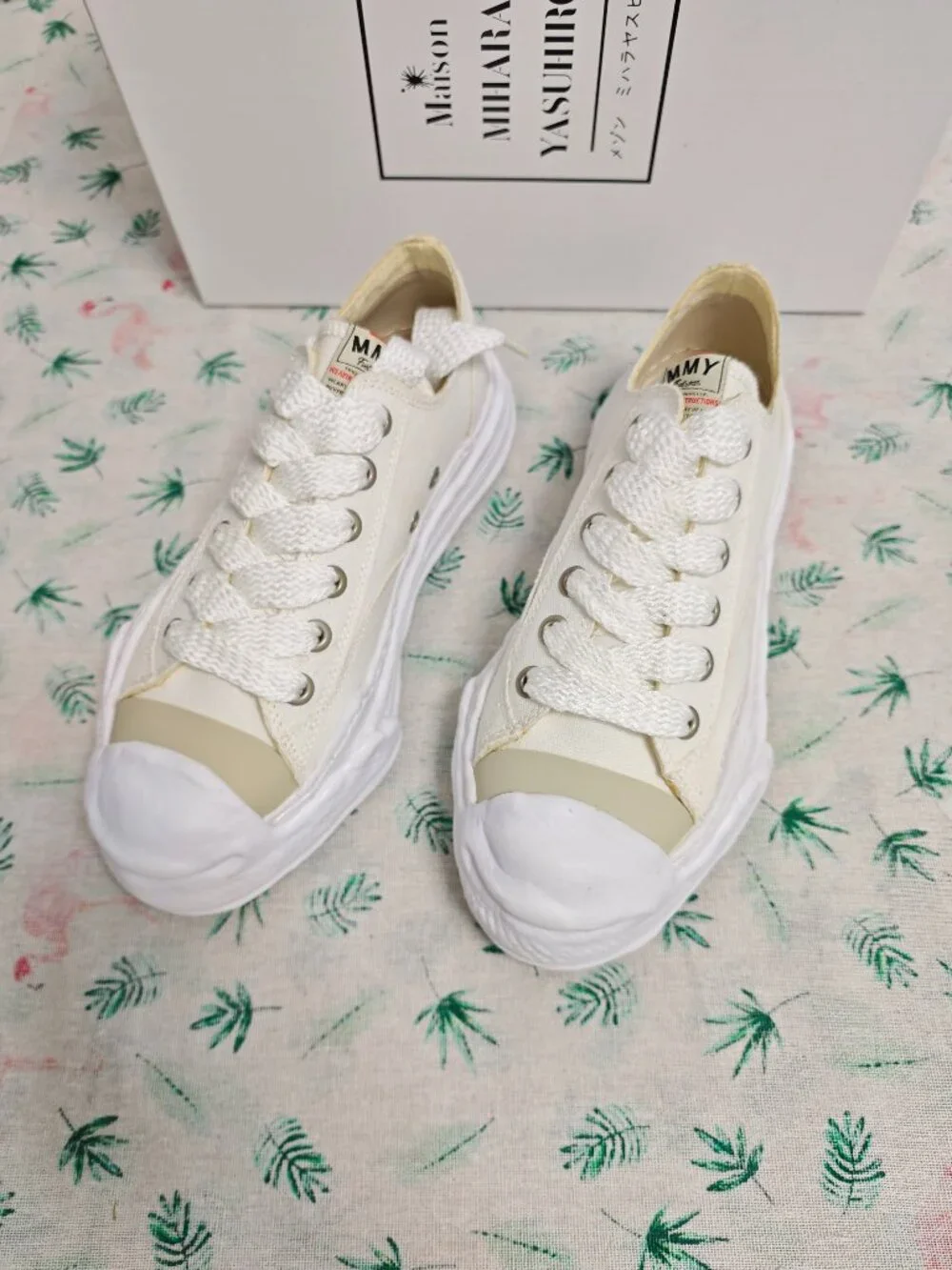 Maison Mihara Yasuhiro MMY White Canvas Low-Top Sneakers, Original Sole